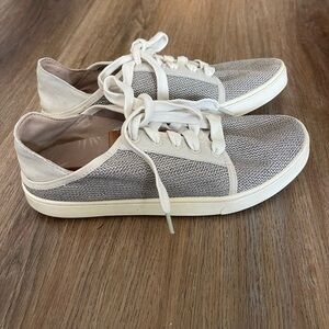 Olukai Women's Pehuea Li Casual Sneaker Gray White Size 8 shoes